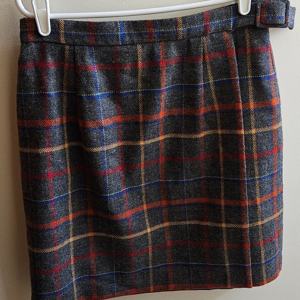 L Gray Plaid Mini Skirt 70% Wool Blend
